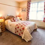 Meadowcroft 4*