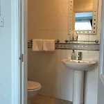 Meadowcroft 4*