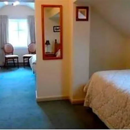 Meadowcroft 4*