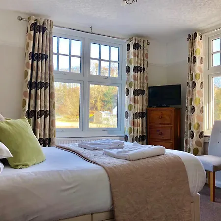 Meadowcroft 4*