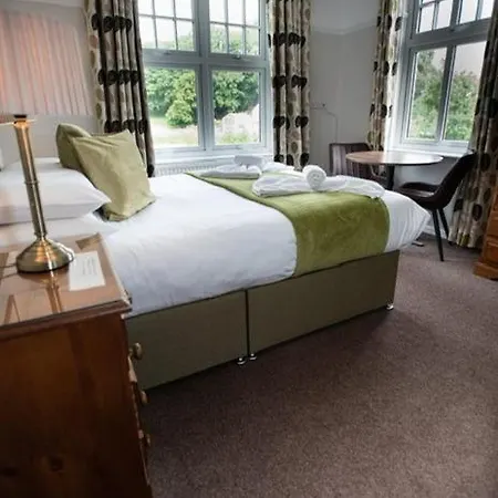 Konukevi Meadowcroft 4*