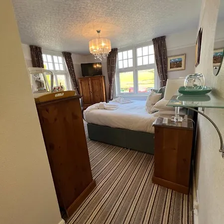 Konukevi Meadowcroft 4*