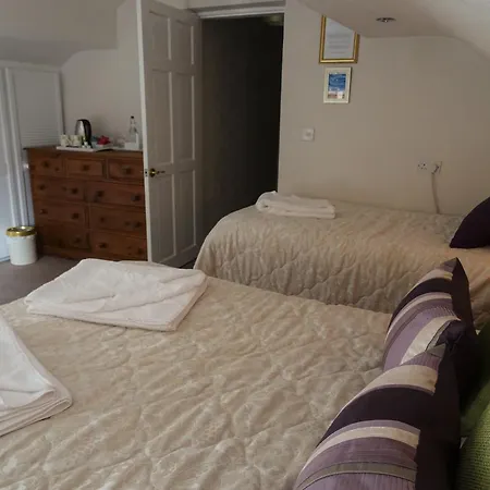 Konukevi Meadowcroft 4*