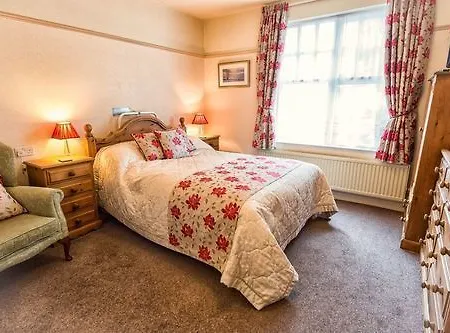 Meadowcroft 4*