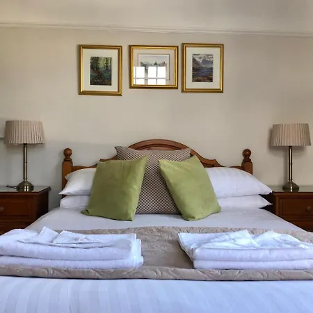 Meadowcroft Konukevi 4*